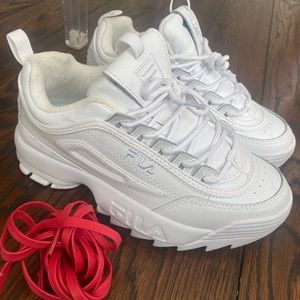 White chunky Fila sneaker